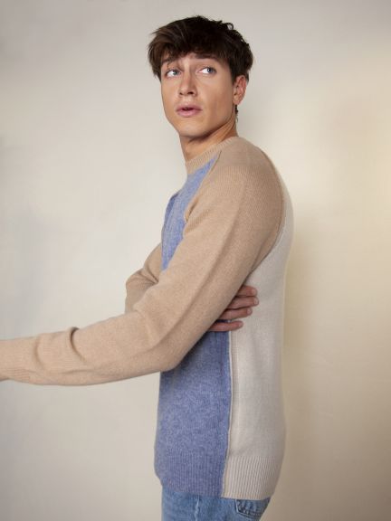 Multicolor Sweater with visible Seams